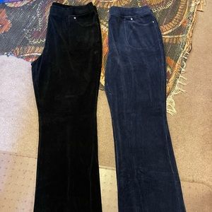 Woman’s medium pants lot of 2 for $12